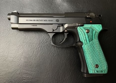 ウッドグリップ｜U.S.M9/M9A1｜チェッカー/グリーン [WST-342]