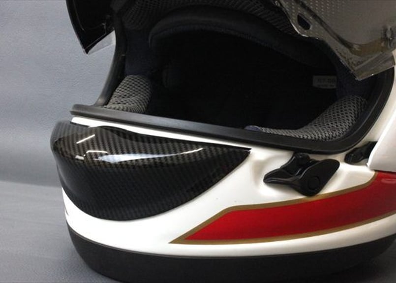 Arai rx7 ビーコム付き スポイラー付き 訳ありお得 Araiから登場したRX-7X用レーシングスポイラーの効果と実力を