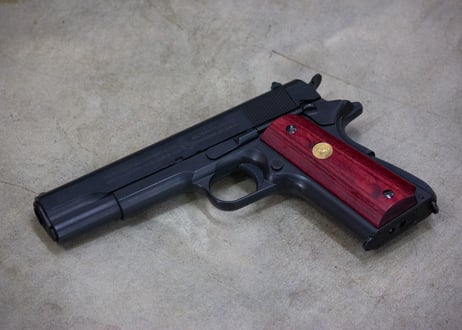 ウッドグリップ｜ガバメント/45AUTO｜メダル/レッド　[AWG-1411]