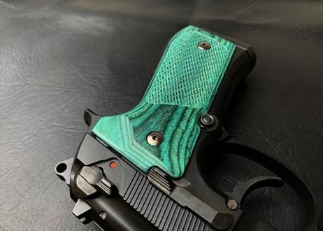 ウッドグリップ｜U.S.M9/M9A1｜チェッカー/グリーン [WST-342]