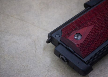 ウッドグリップ｜Carbon8（カーボネイト）M45シリーズ｜ダイヤチェッカー/レッド　[AWG-1427]
