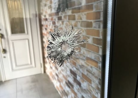 弾痕(ガラス)｜.45ACP｜BULLET HOLES｜GLASS