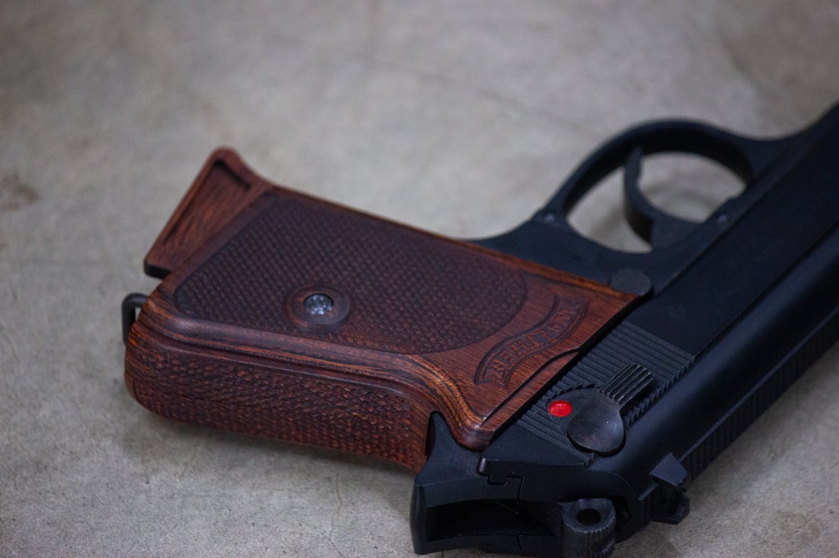 ウッドグリップ｜マルゼン製 ワルサーPPK｜チェッカー/ブラウン [AWG