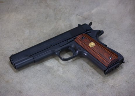 ウッドグリップ｜ガバメント/45AUTO｜メダル/ブラウン　[AWG-1410]