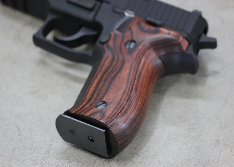 ウッドグリップ｜KSC SIG P226R｜スムーズ/ブラウン [AWG-1468