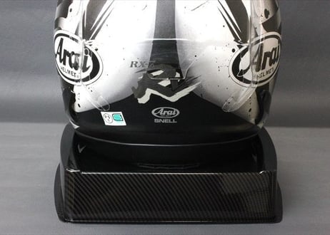 ヘルメットスタンド｜カーボンスタイル