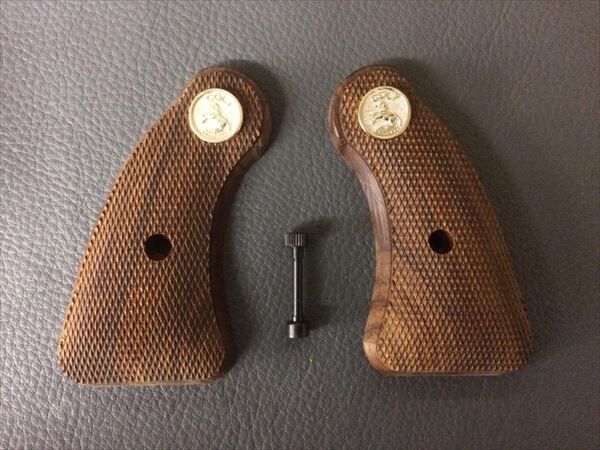 パンドラアームズ タナカ ディテクティブ用 ココボロ 木製グリップ fit=scale-down,w=1200