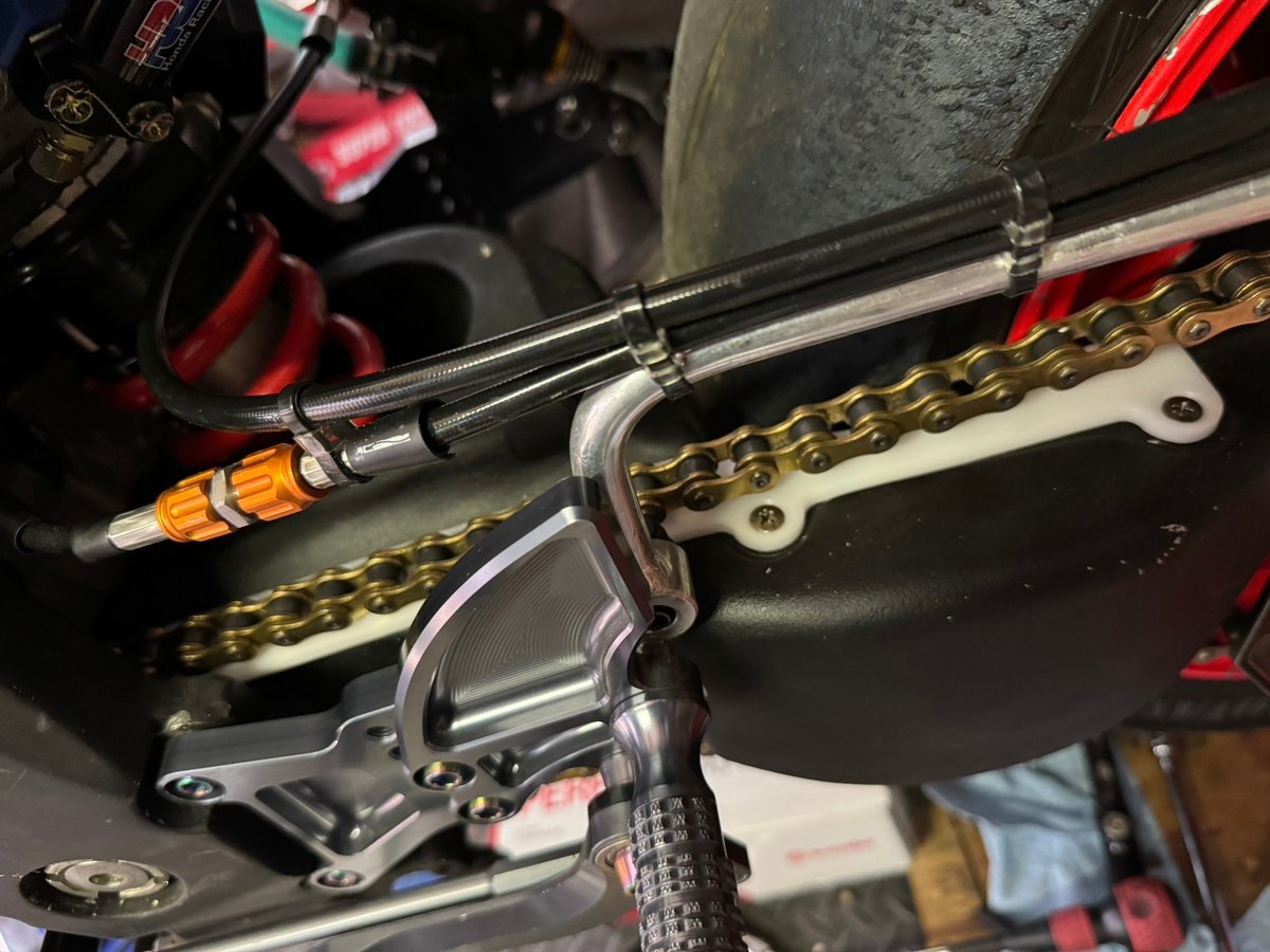NSR250R MC28用チェーンスライダー [GR-662] | PANDORA-ONLIN