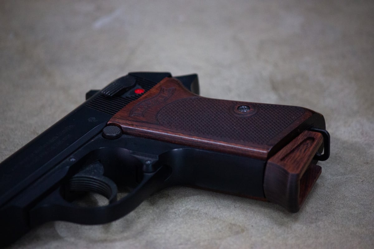 ウッドグリップ｜マルゼン製 ワルサーPPK｜チェッカー/ブラウン [AWG