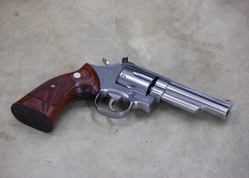 ウッドグリップ / S&W M19 / Kフレーム・スクエアバット / ターゲット