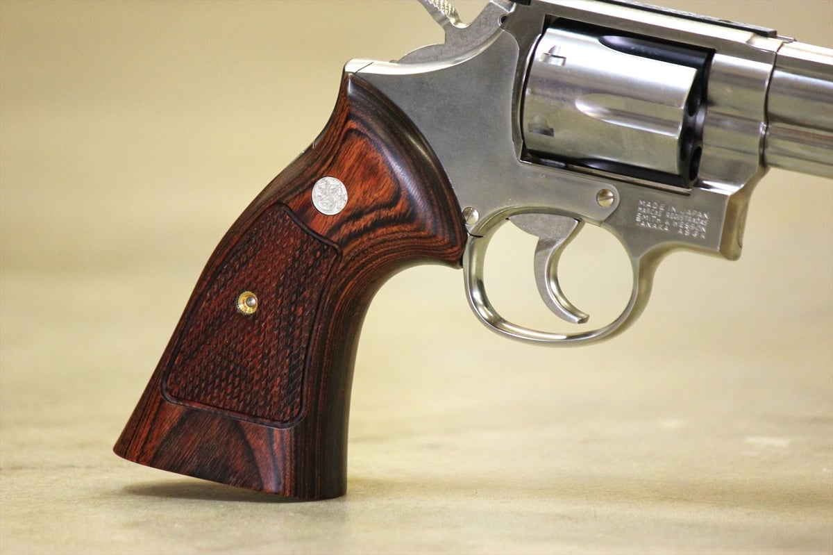 タナカ S&W M19 純正木製グリップ付き - トイガン