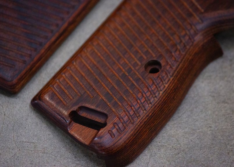ウッドグリップ｜マルシン工業製 SIG P210-6｜ブラウン [AWG-1466] | P