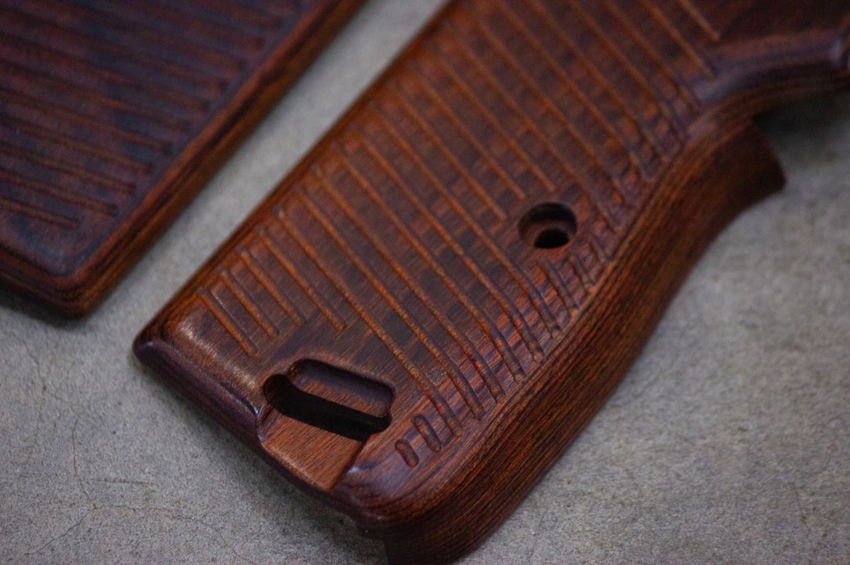 ウッドグリップ｜マルシン工業製 SIG P210-6｜ブラウン [AWG-1466] | P