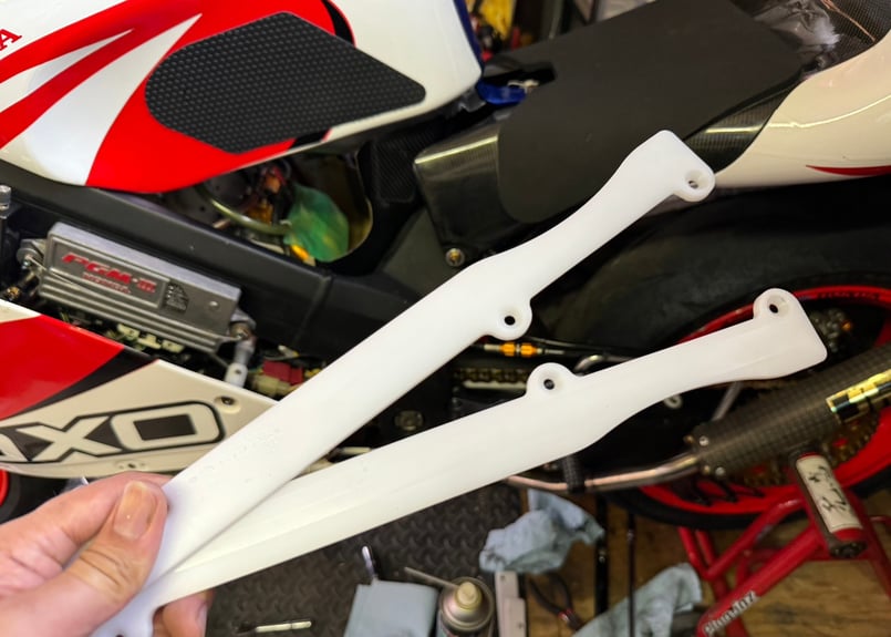NSR250R MC28用チェーンスライダー [GR-662] | PANDORA-ONLIN