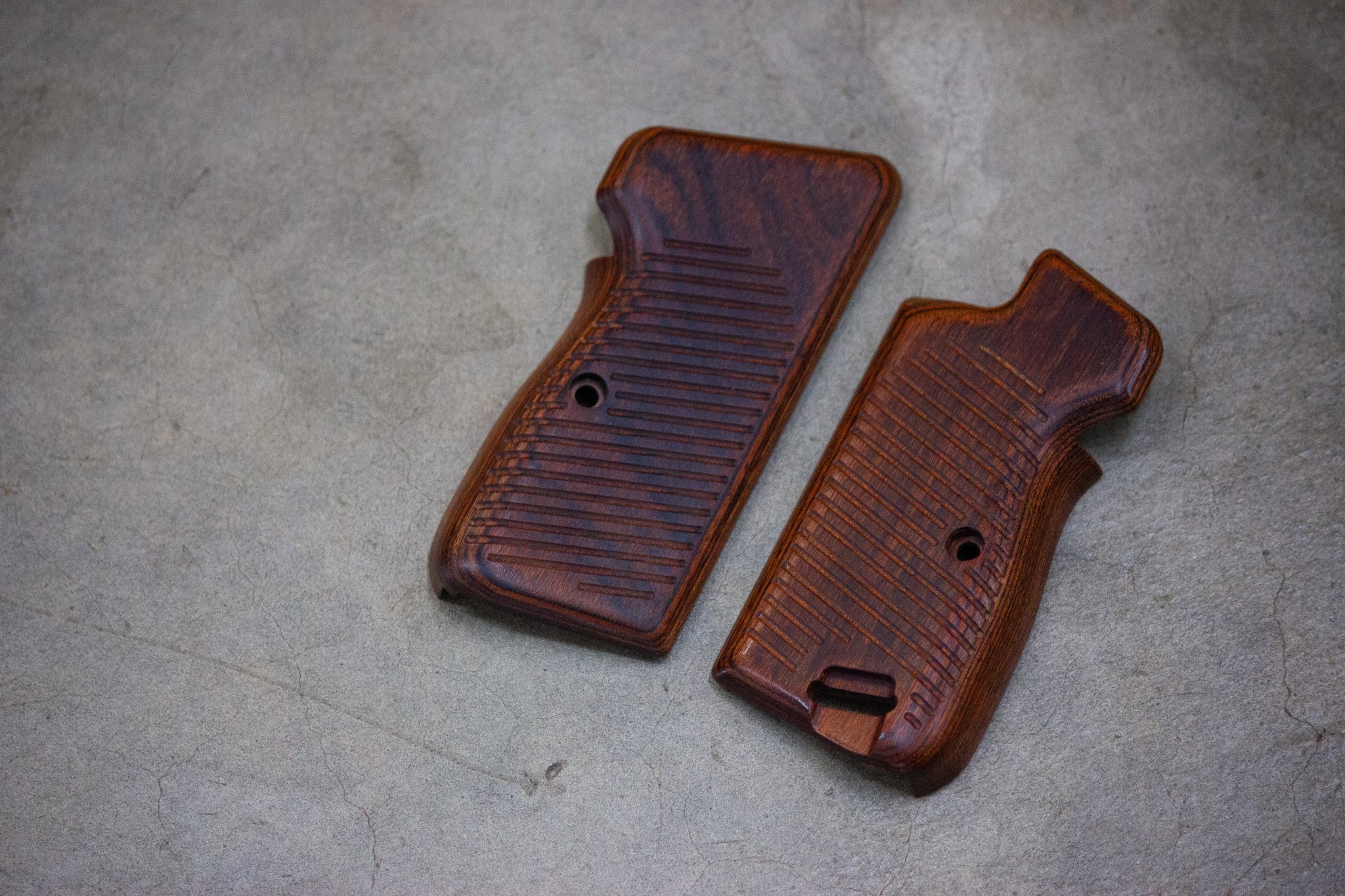 ウッドグリップ｜マルシン工業製 SIG P210-6｜ブラウン [AWG-1466] | P
