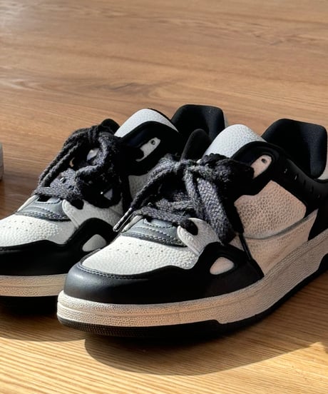 DISTRESSED LEATHER COURT SNEAKERS / 2color