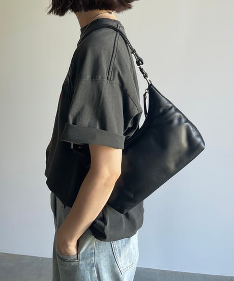 PADDED ONE SHOULDER HOBO BAG