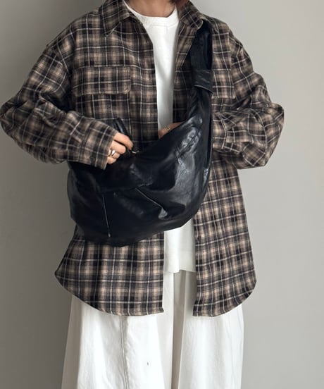 CRESCENT SHOURDER BAG