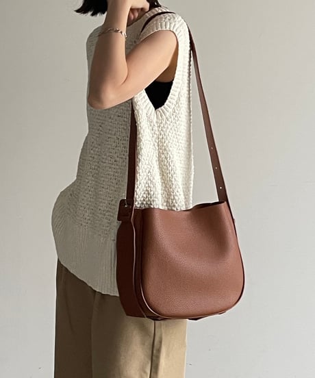 ROUND LEATHER SHOULDER BAG / 2color