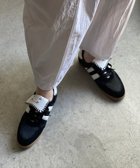 FLIP TONGUE LEATHER SNEAKERS / 2color