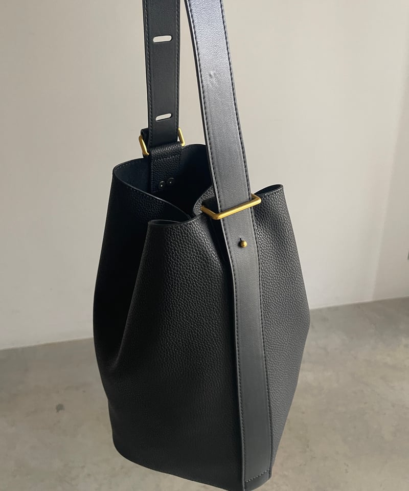 ONE HANDLE BUCKET BAG | JISTORY ONE HANDLE BUCKET BAG | JISTORY
