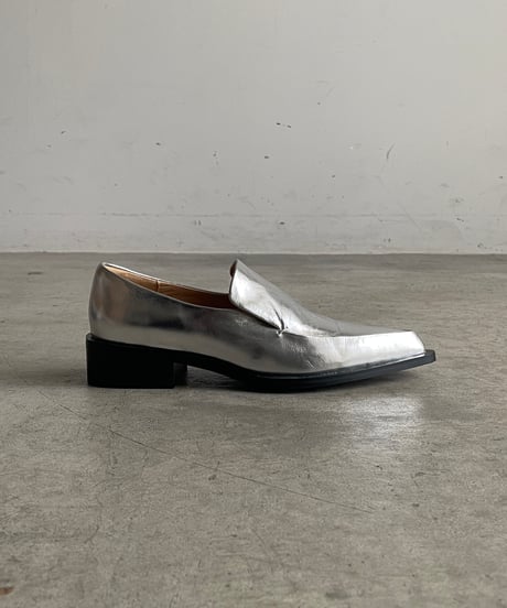 LEATHER POINTED TOE LOAFER / 2color