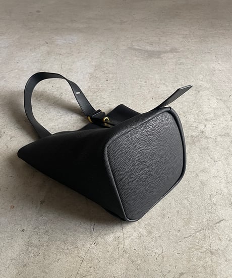 ONE HANDLE BUCKET BAG
