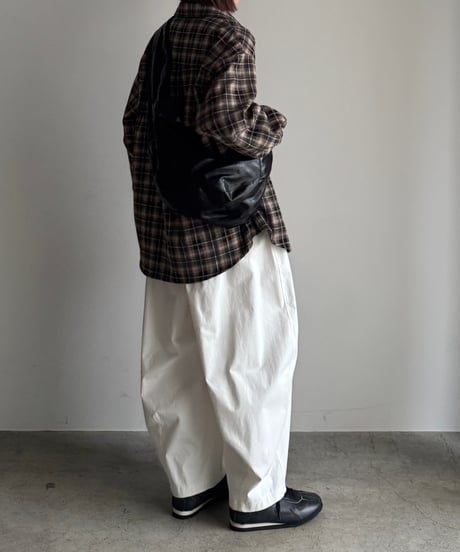 CRESCENT SHOURDER BAG