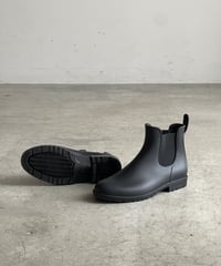 RAIN BOOTS