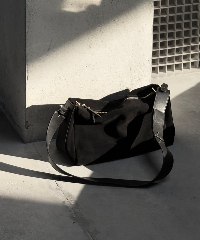 2WAY SUEDE SQUARE BAG | JISTORY