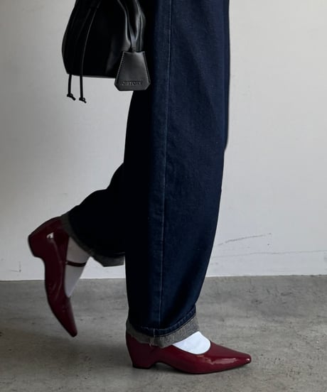 GLOSS HEEL MARY PUMPS