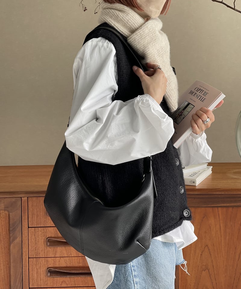 LEATHER SHOULDER BAG | JISTORY LEATHER SHOULDER BAG | JISTORY