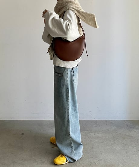 HALF MOON LEATHER SHOULDER BAG / 2color