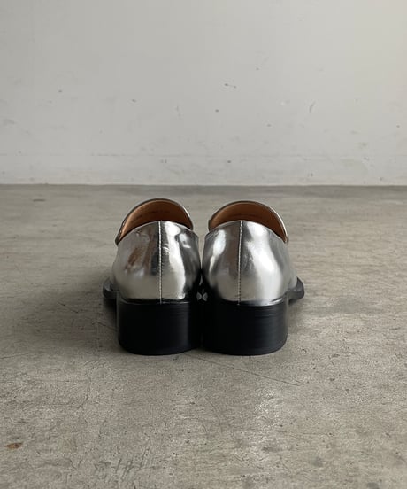 LEATHER POINTED TOE LOAFER / 2color