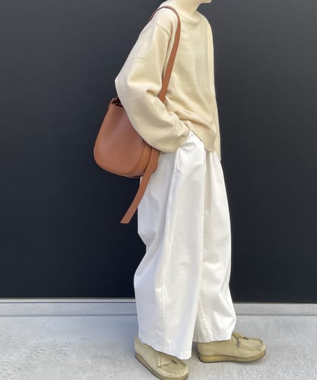 ROUND LEATHER SHOULDER BAG / 2color