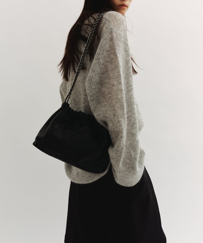 CHAIN SHOULDER WRINKLE BAG | JISTORY
