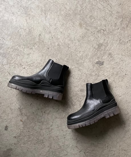 CLEAR SOLE CHELSEA BOOTS