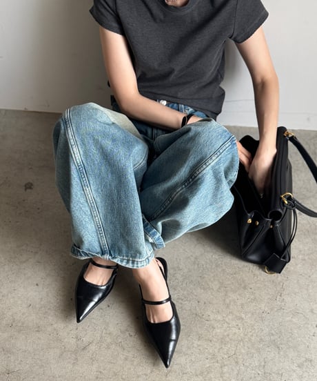 SLENDER STRAP PUMPS
