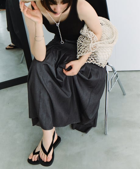 LEATHER THONG SANDALS