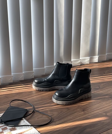 CLEAR SOLE CHELSEA BOOTS