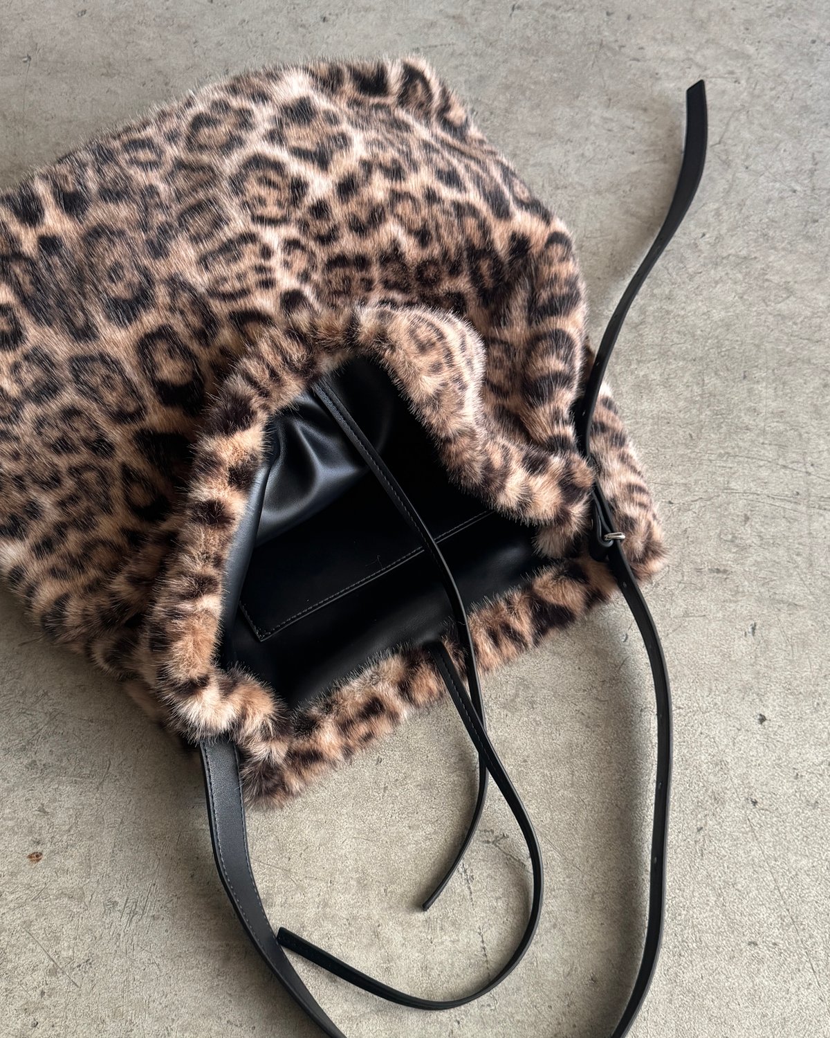 ●大人気【EMIS】LOGO LEOPARD TOTE BAG ★送料・関税込★ 213ee9132df1083f489ef23be23aeb