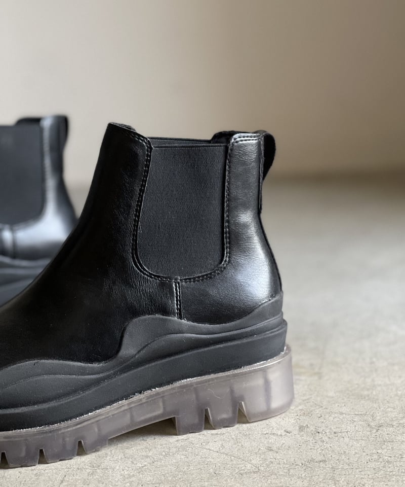 CLEAR SOLE CHELSEA BOOTS | JISTORY