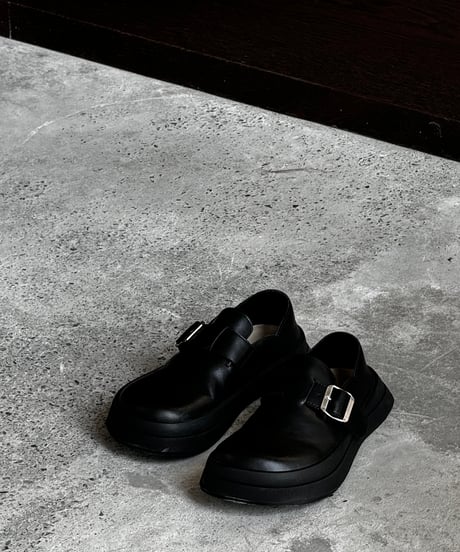 ROUND BUCKLE SHOES / 2color