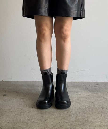 SIDE GORE CHELSEA BOOTS middle