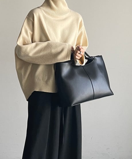 FLAT HANDLE LEATHER TOTE BAG