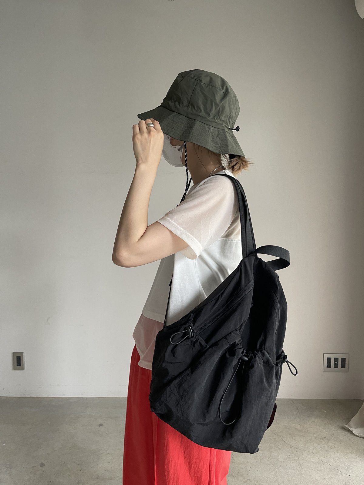 帽子 SAKU サーナ ヤ オッリ すっきりシルエットで街にも自然にも調和する アース