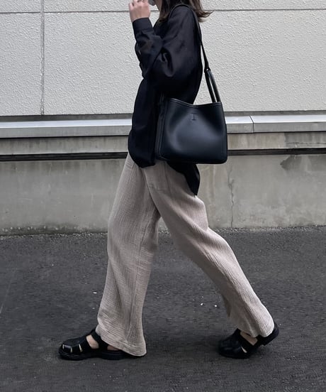 BUCKET SHOULDER BAG