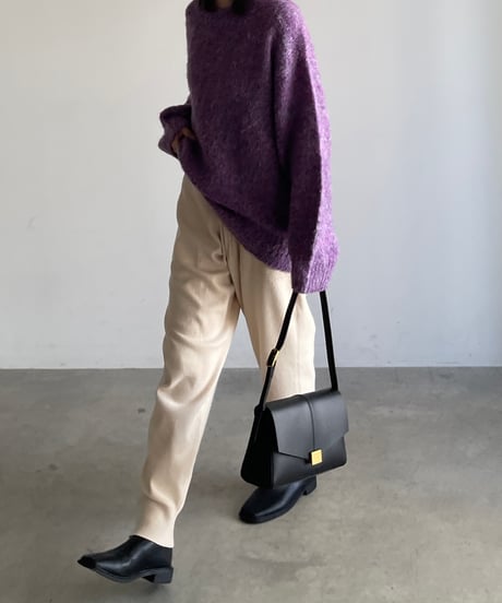 CENTER STITCH CLASSIC SHOULDER BAG