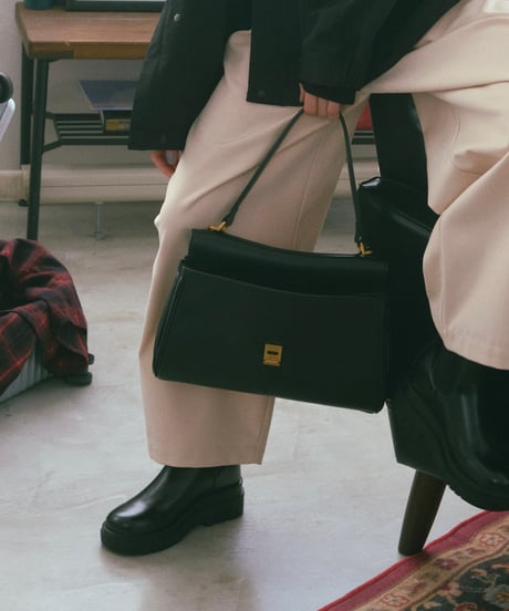 SIDE GORE CHELSEA BOOTS middle