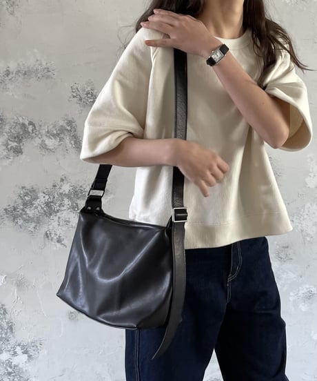 LEATHER SQUARE  SHOULDER / 2color